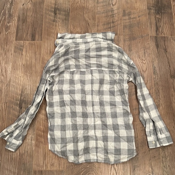 OLD Navy Woman’s Grey and White Flannel Size Small - Picture 3 of 6